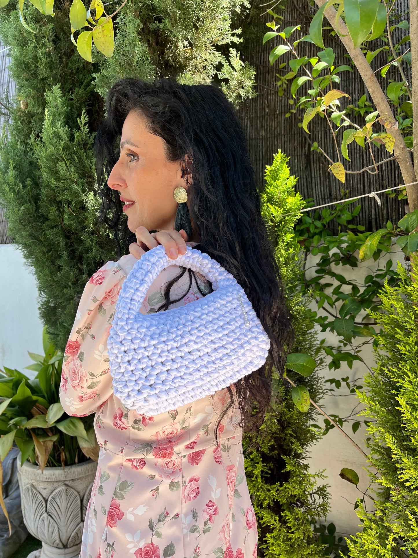Mini bolso de mano a crochet blanco / Mini bolso de mano a crochet boda / Mini bolso a crochet graduación/ Mini bolso a crochet comunión/ Mini bolso a crochet tendencia