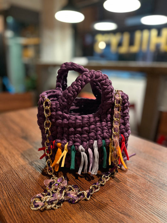 Mini bolso de mano a crochet morado / mini bolso a crochet de mano boda / mini bolso a crochet comunión / mini bolso a crochet graduación/ mini bolso a crochet tendencia